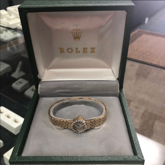 14k solid Gold Rolex - Picture 2 of 8